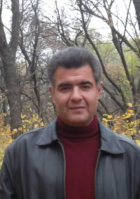 Я Олег, 54, знакомлюсь на одну ночь в Новокузнецке