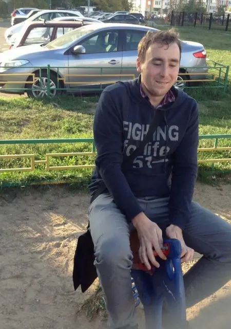 Я Женя, 34, знакомлюсь на одну ночь в Звенигороде