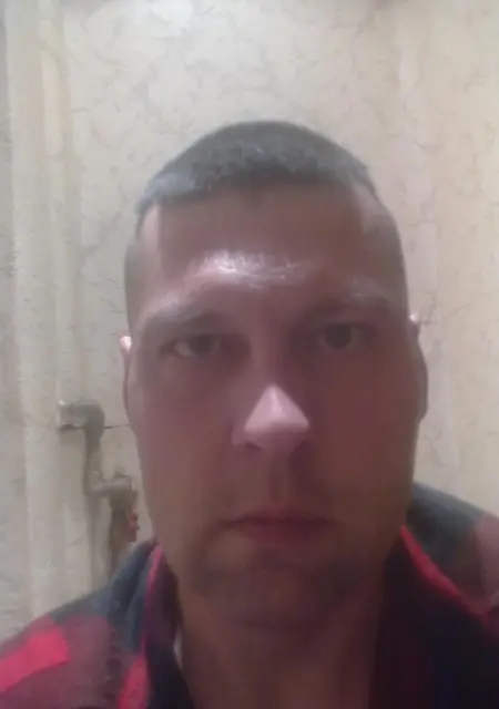 Дмитрий из Великого Новгорода, мне 51, познакомлюсь на одну ночь