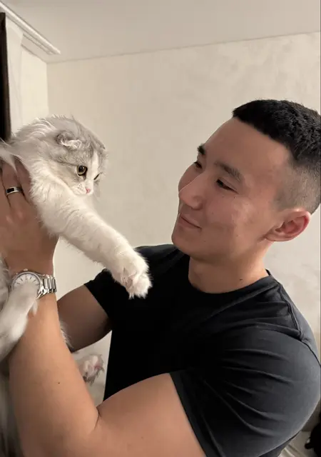 Я Адам, 21, знакомлюсь для приятного времяпровождения в Симферополе