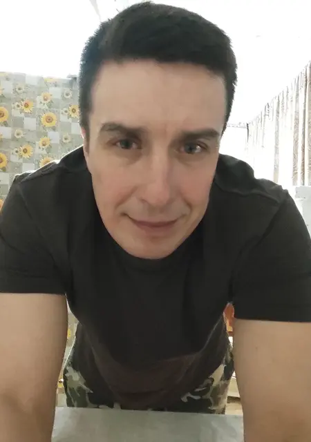 Я Вадик, 45, из Самары, ищу знакомства без обязательств