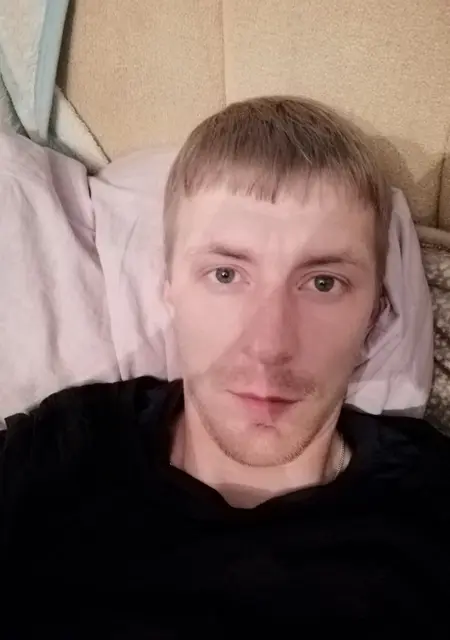 Алекс из Нерюнгри, мне 25, познакомлюсь без обязательств