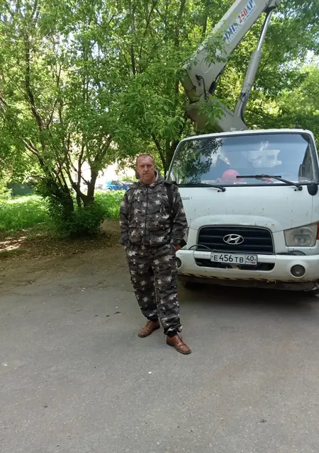 Я Гриша, 40, из Калуги, ищу знакомства на одну ночь