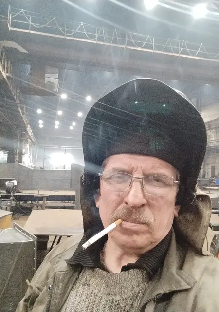 Серж из Хабаровска, мне 54, познакомлюсь на одну ночь