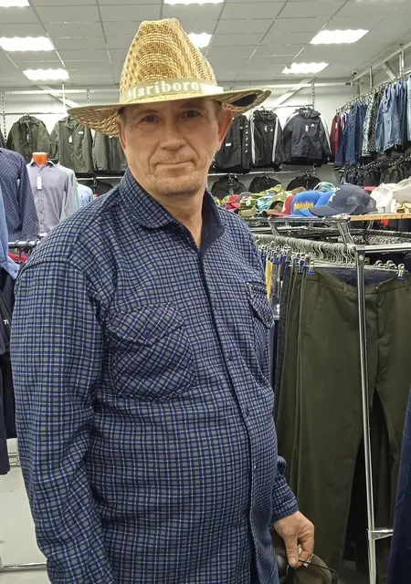 Алексей из Астрахани, мне 53, познакомлюсь на одну ночь