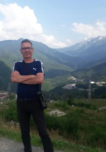 Я Сергей, 57, знакомлюсь на одну ночь в Санкт-Петербурге