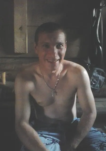 Я Илья, 40, из Первоуральска, ищу знакомства без обязательств