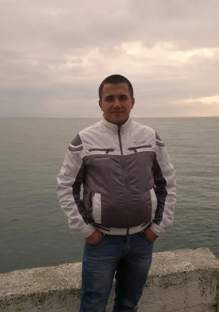 Сергей из Армавира, мне 41, познакомлюсь для приятного времяпровождения