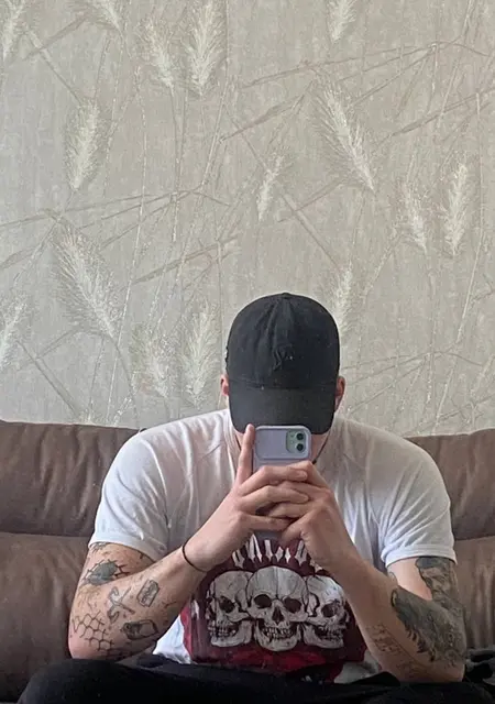 Я Иван, 21, знакомлюсь для открытые отношения в Владивостоке