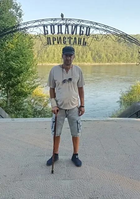 Я Сергей Луговых, 46, знакомлюсь без обязательств в Москве