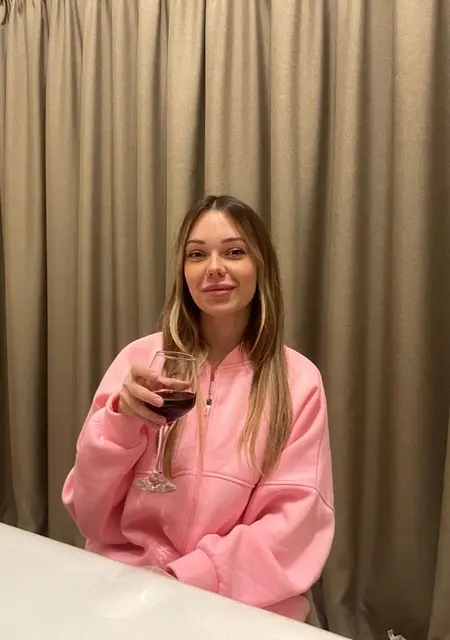 Я Elvira, 29, знакомлюсь для приятного времяпровождения в Головинке