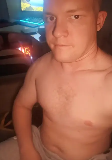 Евгений из Коряжмы, мне 29, познакомлюсь на одну ночь