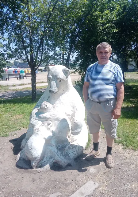 Я Юрий, 49, из Иркутска, ищу знакомства на одну ночь