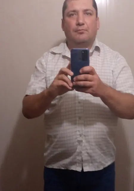 Стас из Александрова, мне 45, познакомлюсь для приятного времяпровождения