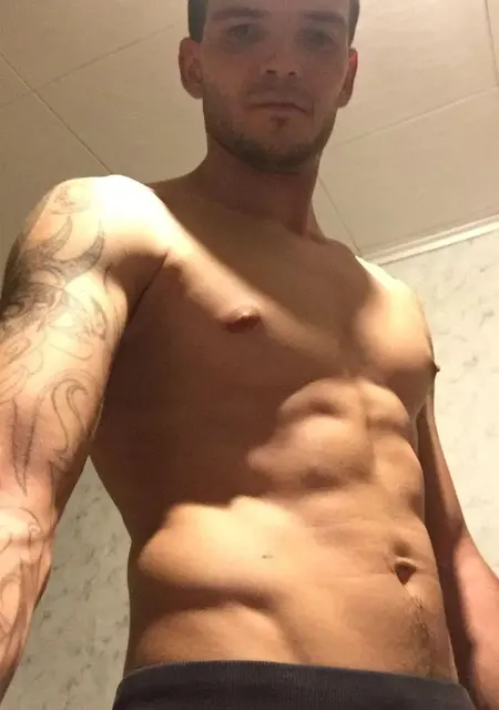 Константин из Ессентуков, ищу на сайте знакомства на одну ночь