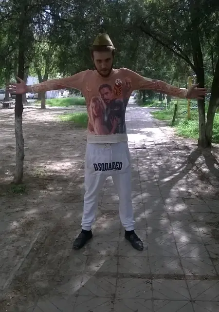 Виктор из Анапы, мне 35, познакомлюсь на одну ночь