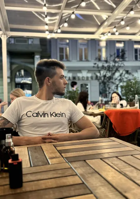 Артем из Дзержинска, ищу на сайте дружбу