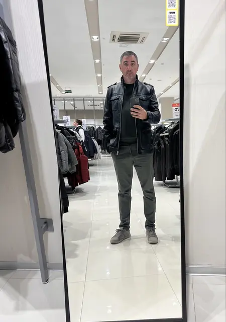 Я Леонид, 44, знакомлюсь для общения в Москве