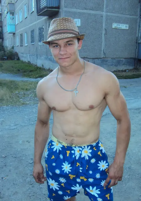 Денис из Первоуральска, мне 36, познакомлюсь без обязательств