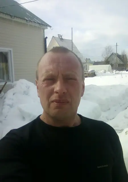 Виталий из Сыктывкара, ищу на сайте знакомства на одну ночь