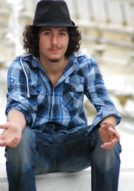 Сабир из Химок, мне 30, познакомлюсь для дружбы