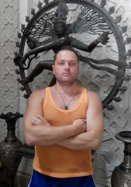 Oleg из Череповца, ищу на сайте знакомства без обязательств