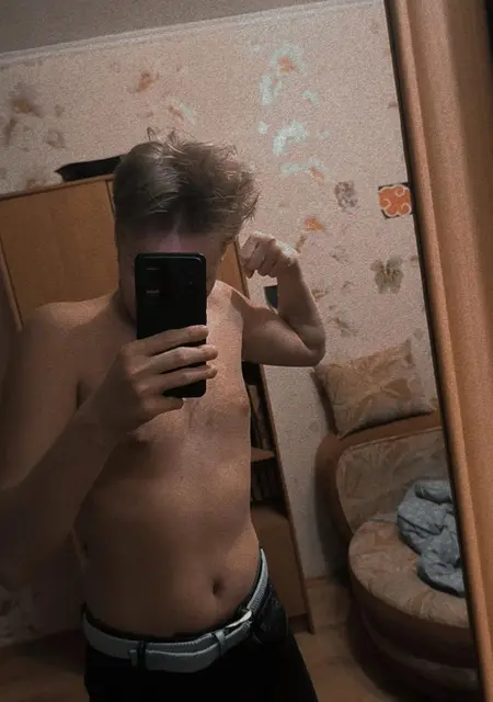 Я Андрей, 22, из Петропавловска-Камчатского, ищу знакомства без обязательств