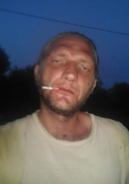 Михаил из Рогачева, мне 42, познакомлюсь на одну ночь