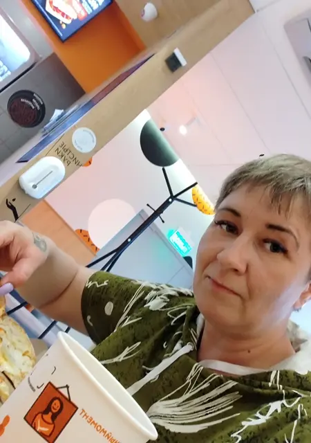 Я Жанна, 45, из Новосибирска, ищу знакомство для дружбы