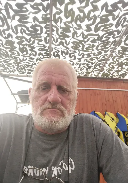 Владимир из Краснодара, ищу на сайте знакомства без обязательств