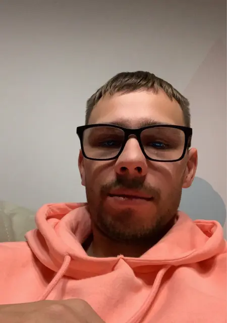 Я Дмитрий, 31, из Новосибирска, ищу знакомства без обязательств