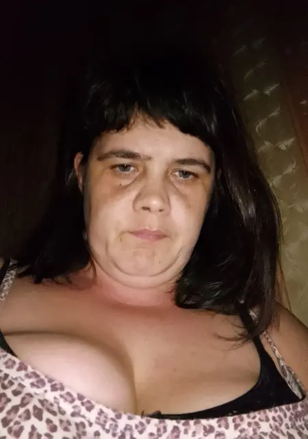 Юля из Новосибирска, ищу на сайте приятное времяпровождение