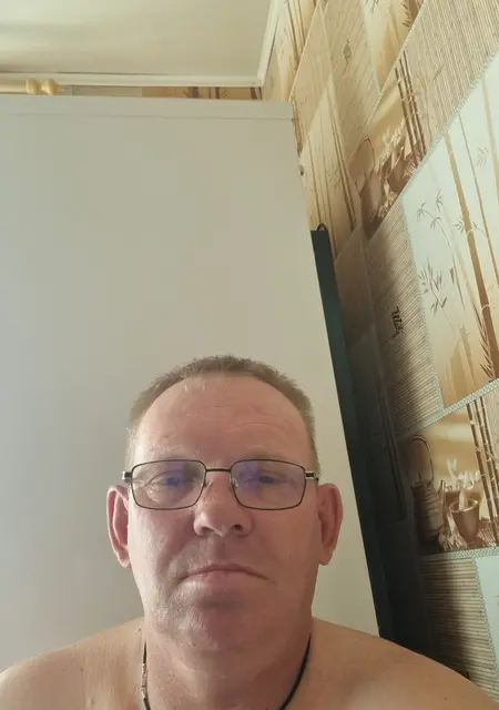 Миша из Темрюка, мне 52, познакомлюсь на одну ночь