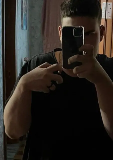 Я Илья, 20, из Ростова-на-Дону, ищу знакомство для дружбы