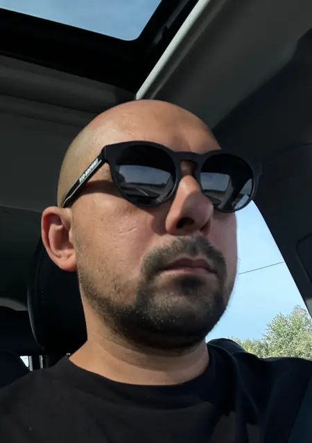 Я Артем, 39, из Владимира, ищу знакомства без обязательств