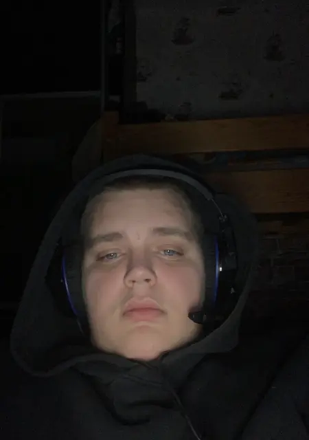 Я Ярослав, 20, знакомлюсь для общения в Уфе