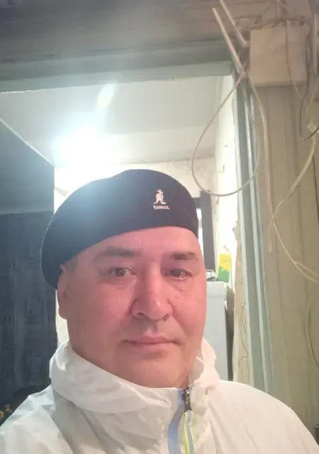 Борис из Санкт-Петербурга, мне 52, познакомлюсь для общения