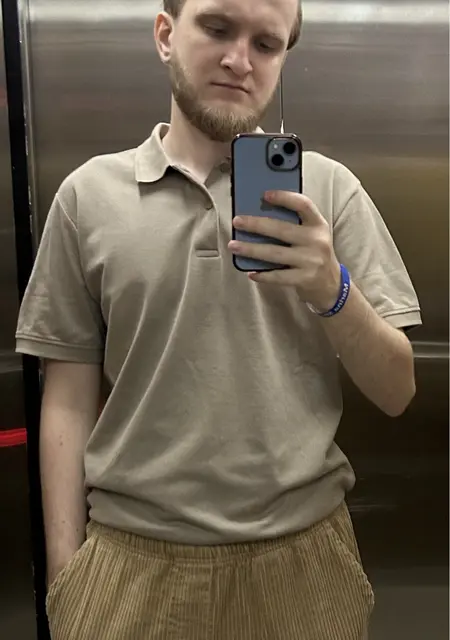 Я Виктор, 24, из Сургута, ищу знакомство для приятного времяпровождения