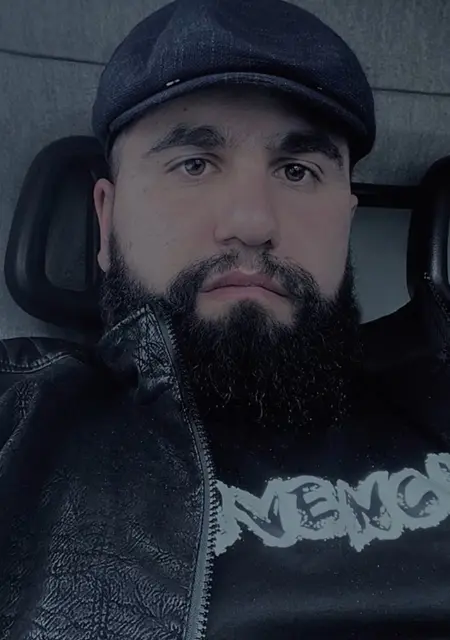 Я Артём, 33, знакомлюсь для дружбы в Феодосии