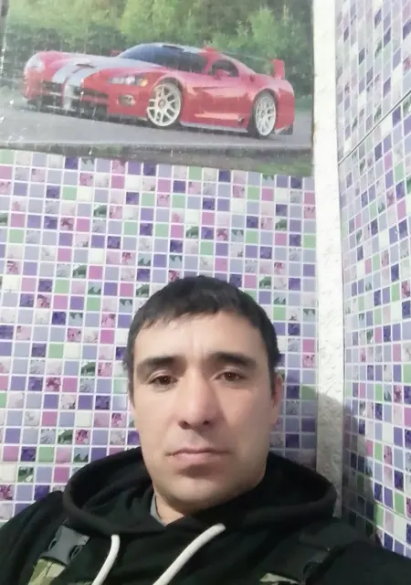 Леонид из Улан-Удэ, ищу на сайте знакомства на одну ночь