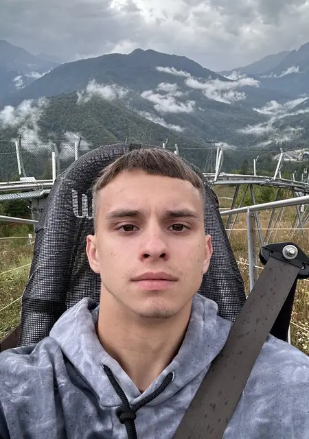 Я Евгений, 23, из Красногорска, ищу знакомство для общения