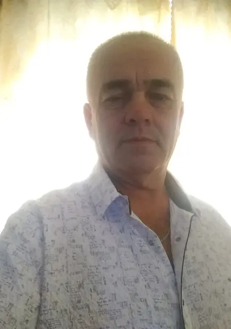 Я Виктор, 54, из Барнаула, ищу знакомство для приятного времяпровождения