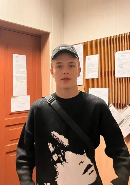 Я Даниил, 19, знакомлюсь без обязательств в Мурино