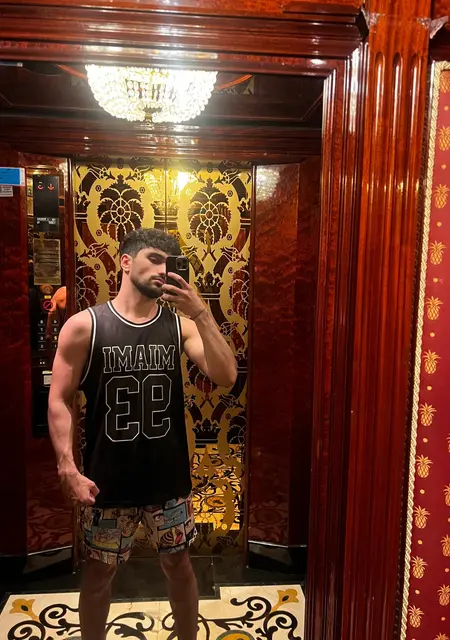 Я Hasbulla, 21, из Тольятти, ищу знакомства без обязательств