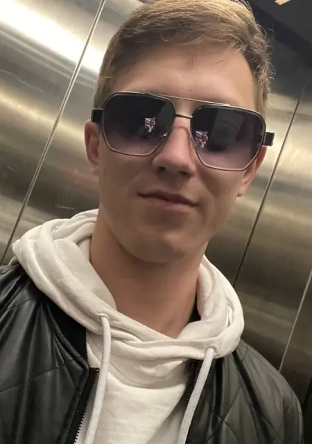 Я Владимир, 27, из Новосибирска, ищу знакомства без обязательств