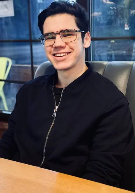 Alex из Воронежа, ищу на сайте знакомства без обязательств