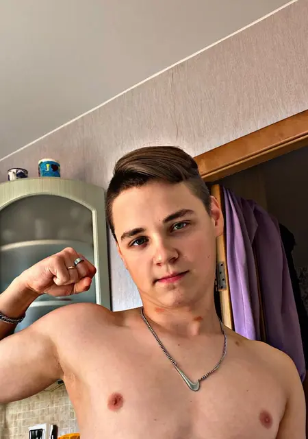 Сергей из Пскова, мне 20, познакомлюсь для дружбы