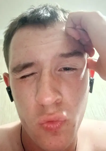 Я Владислав, 18, знакомлюсь без обязательств в Ростове-на-Дону