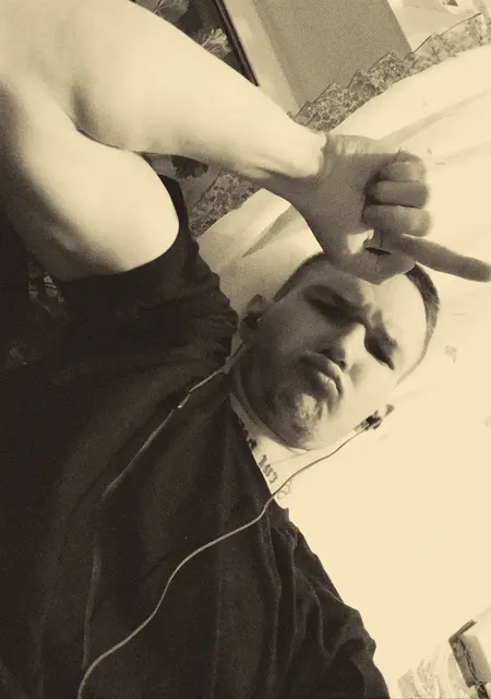 Я Даня, 25, знакомлюсь без обязательств в Выксе