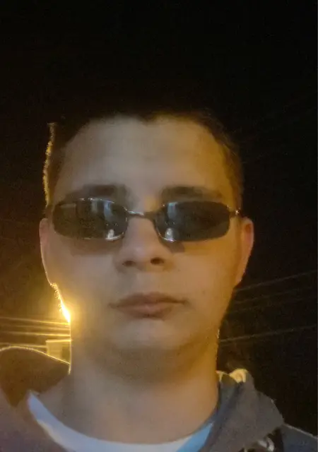 Иван из Астрахани, ищу на сайте открытые отношения